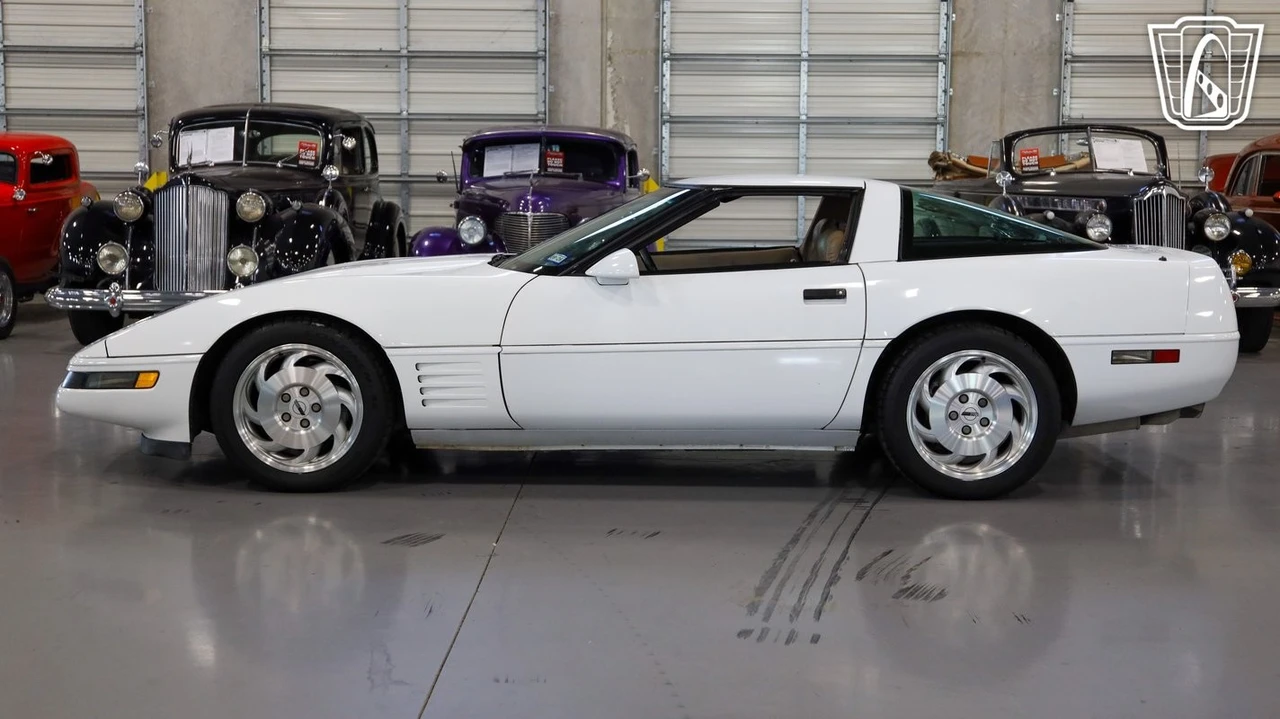 1993 Chevrolet Corvette C4 - Image 12 of 12