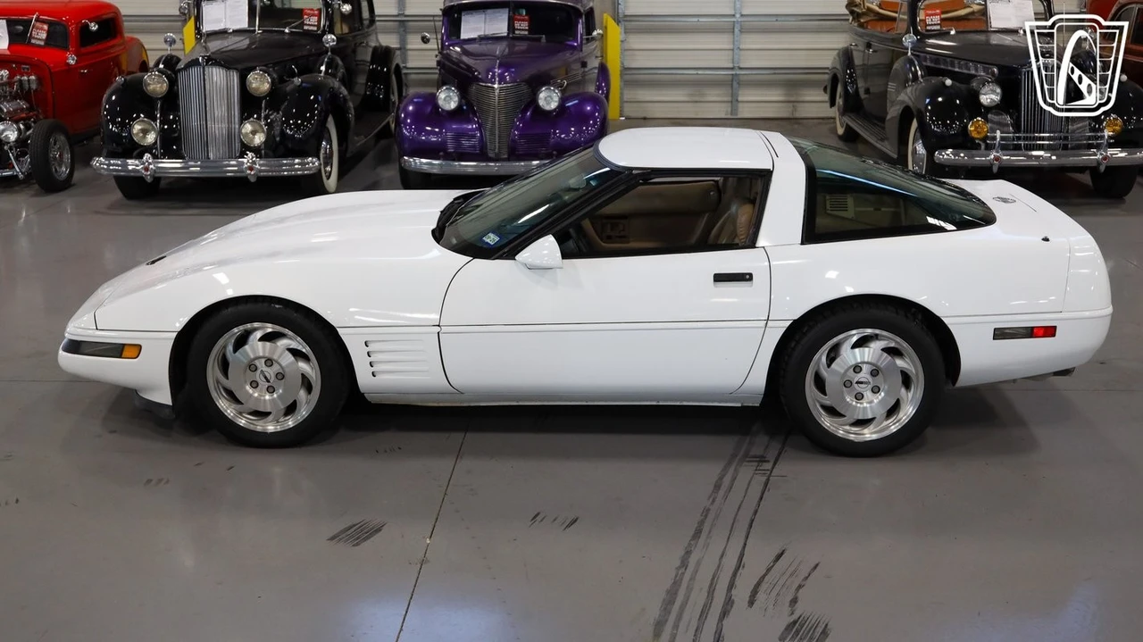 1993 Chevrolet Corvette C4 - Image 11 of 12