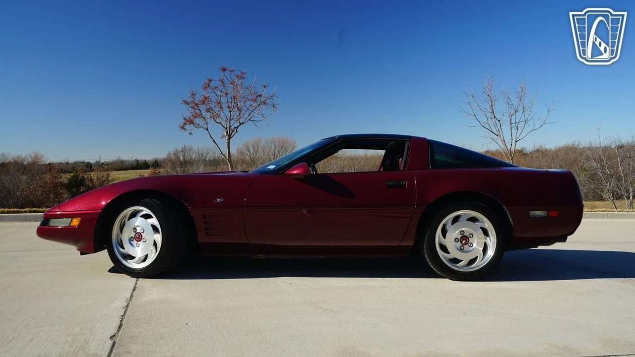 1993 Chevrolet Corvette C4 - Image 8 of 12