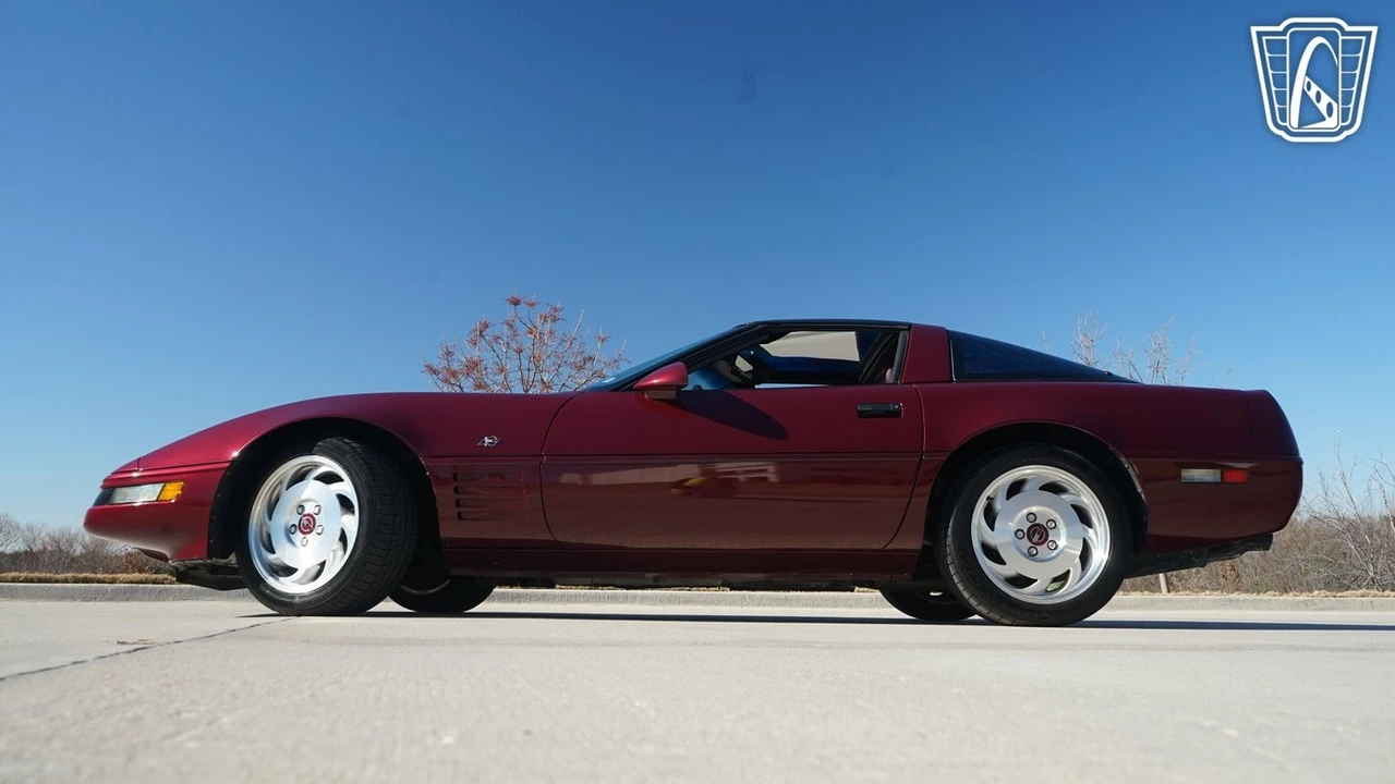 1993 Chevrolet Corvette C4 - Image 9 of 12