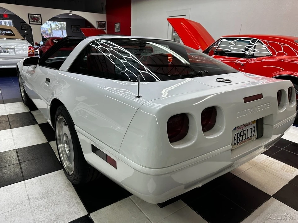 1993 Chevrolet Corvette C4 - Image 23 of 24