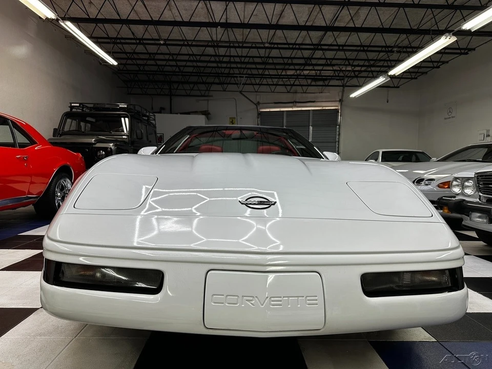 1993 Chevrolet Corvette C4 - Image 9 of 24