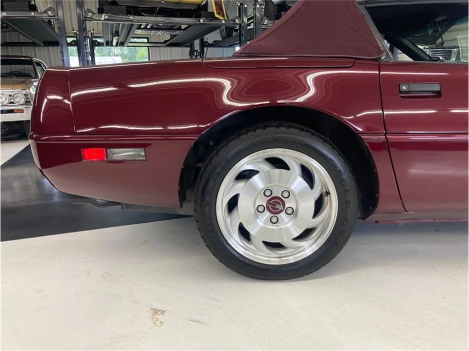 1993 Chevrolet Corvette C4 - Image 23 of 31
