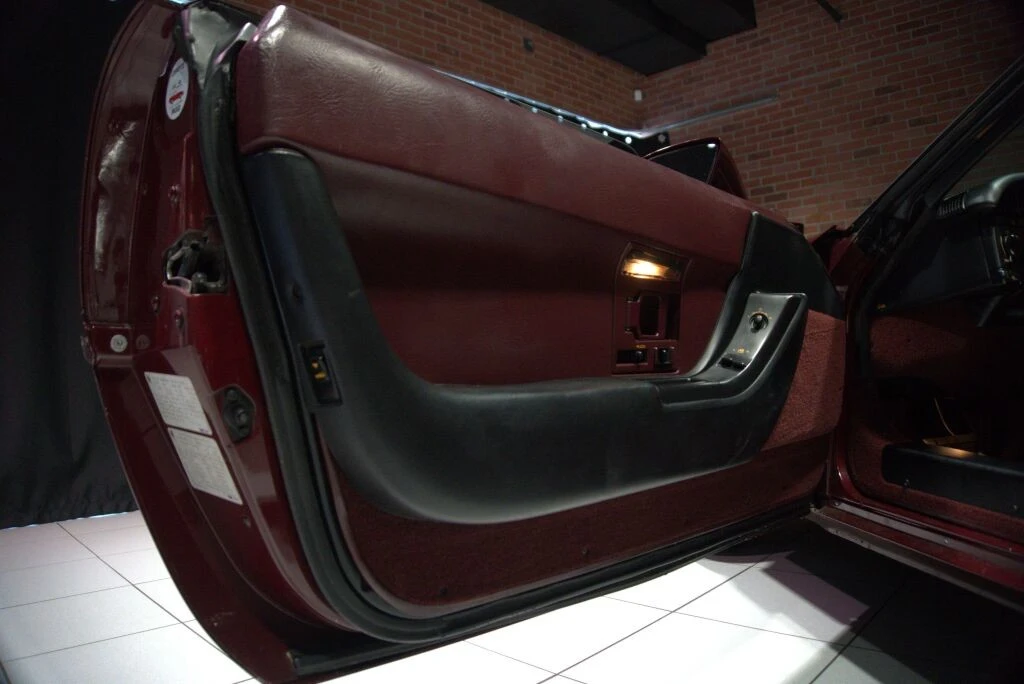 1993 Chevrolet Corvette C4 - Image 30 of 31