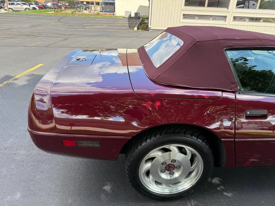 1993 Chevrolet Corvette C4 - Image 25 of 31