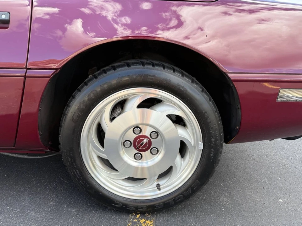 1993 Chevrolet Corvette C4 - Image 16 of 21