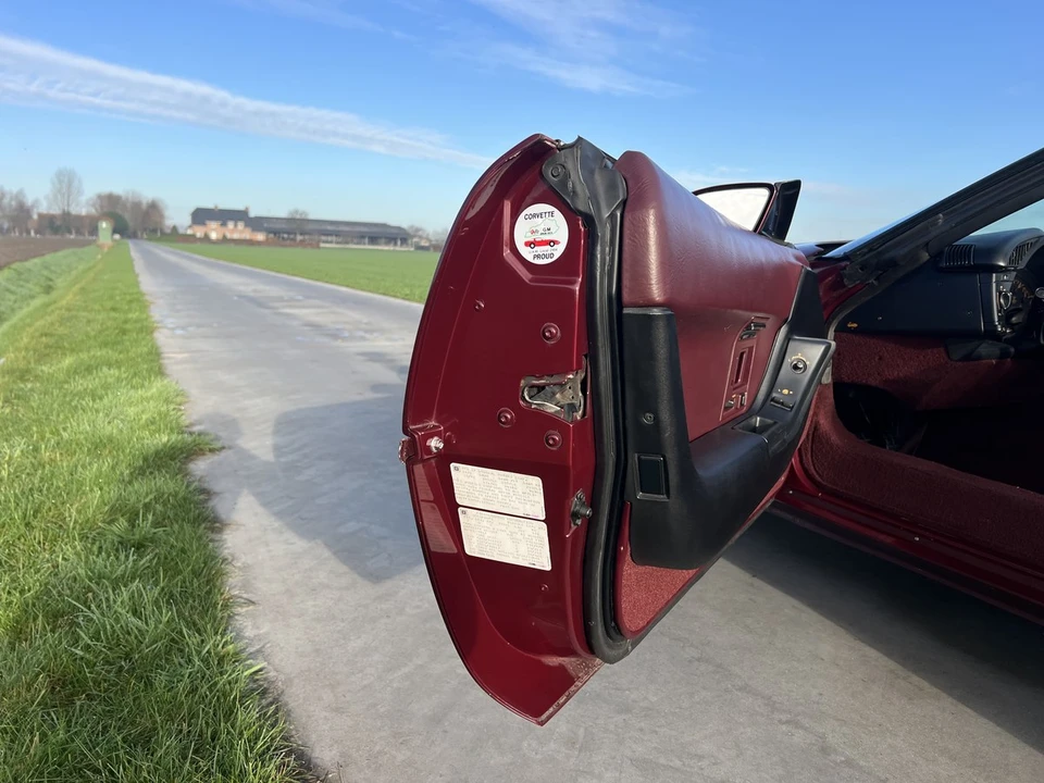 1993 Chevrolet Corvette C4 - Image 27 of 30