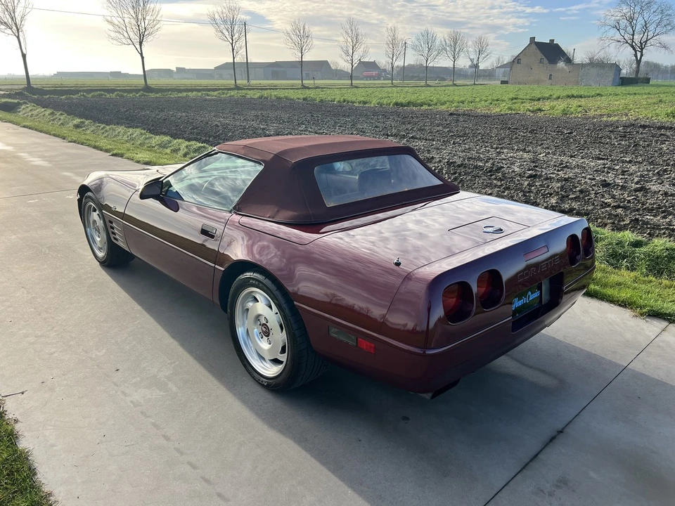 1993 Chevrolet Corvette C4 - Image 16 of 30