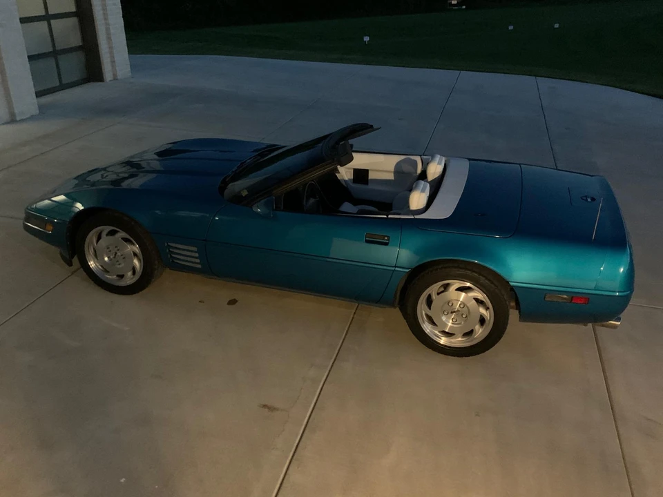 1993 Chevrolet Corvette C4 - Image 12 of 31