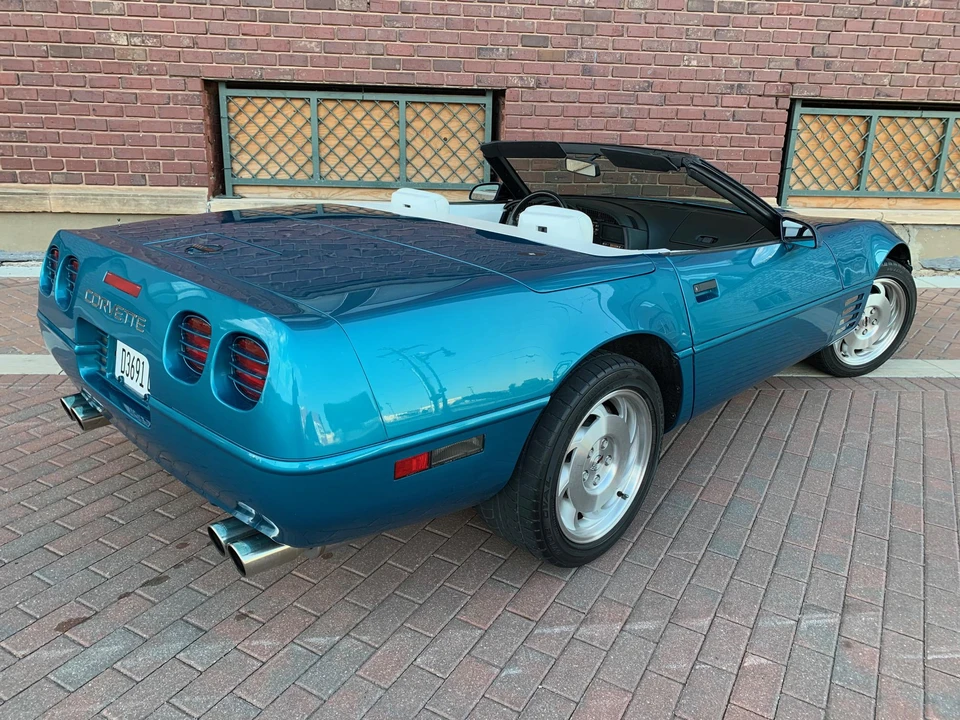1993 Chevrolet Corvette C4 - Image 21 of 31