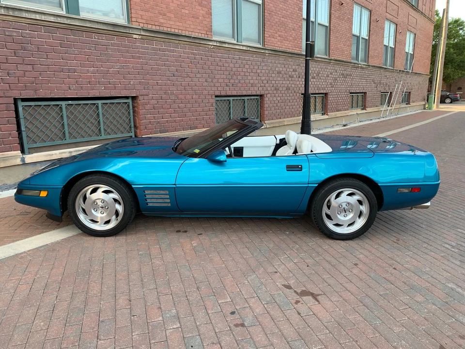 1993 Chevrolet Corvette C4 - Image 11 of 31