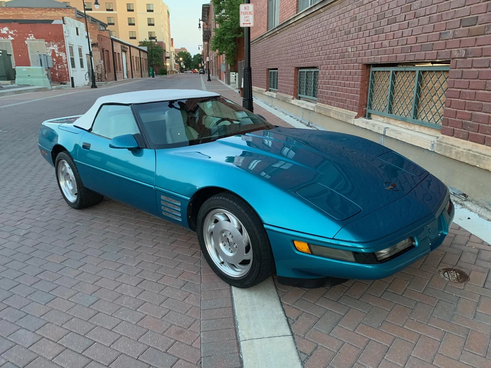 1993 Chevrolet Corvette C4 - Image 27 of 31