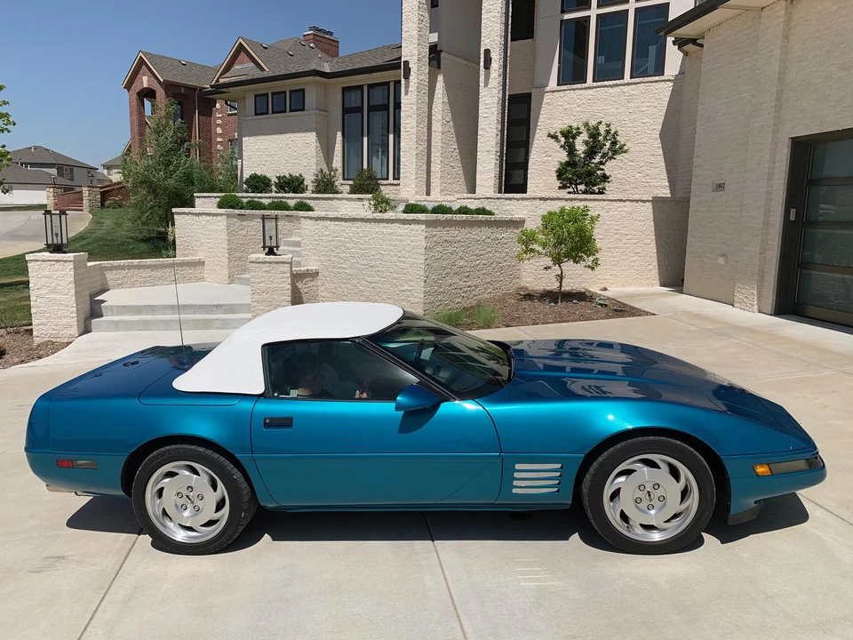 1993 Chevrolet Corvette C4 - Image 25 of 31