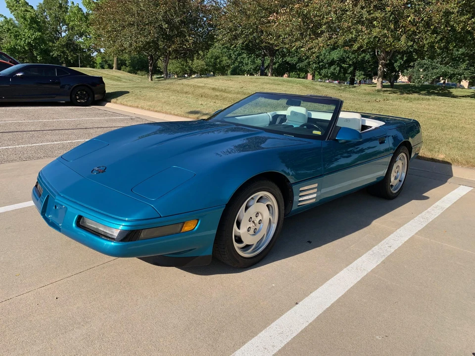 1993 Chevrolet Corvette C4 - Image 8 of 31