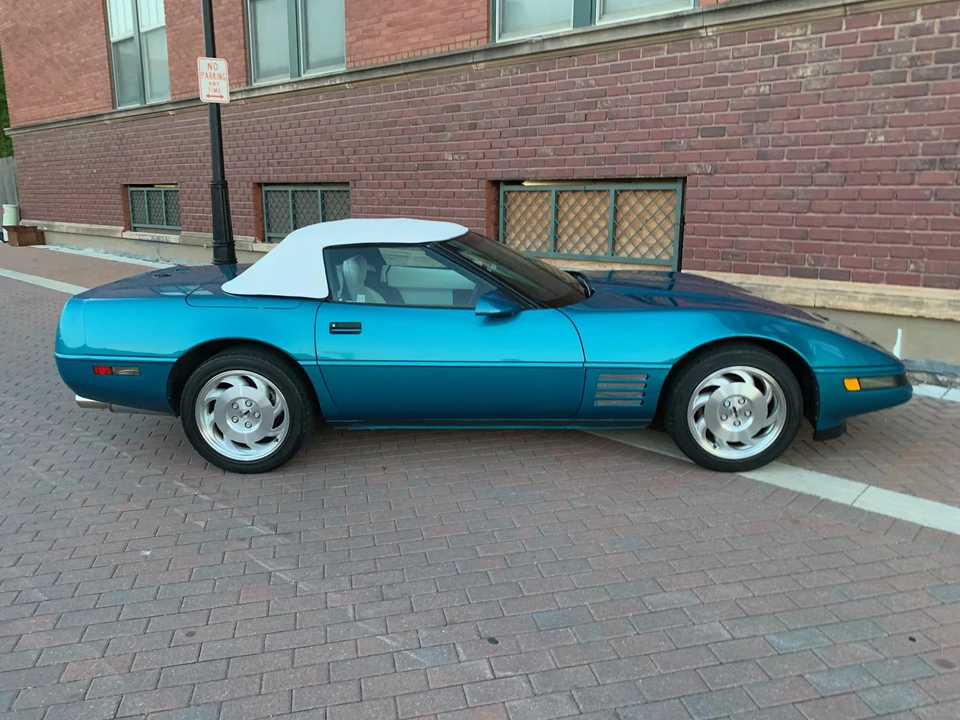 1993 Chevrolet Corvette C4 - Image 23 of 31