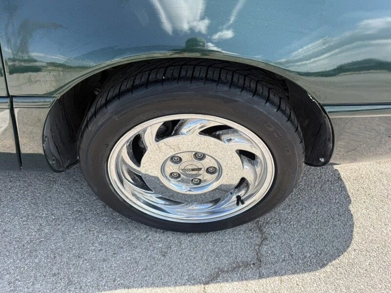 1993 Chevrolet Corvette C4 - Image 14 of 31