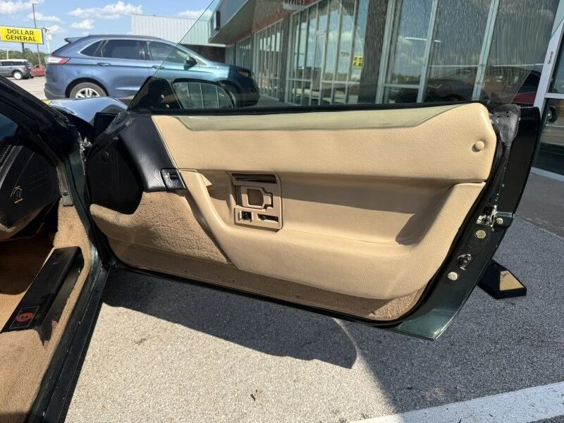 1993 Chevrolet Corvette C4 - Image 24 of 31