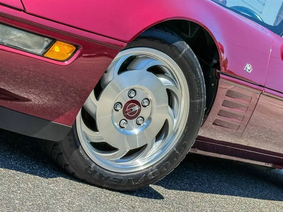 1993 Chevrolet Corvette C4 - Image 13 of 31