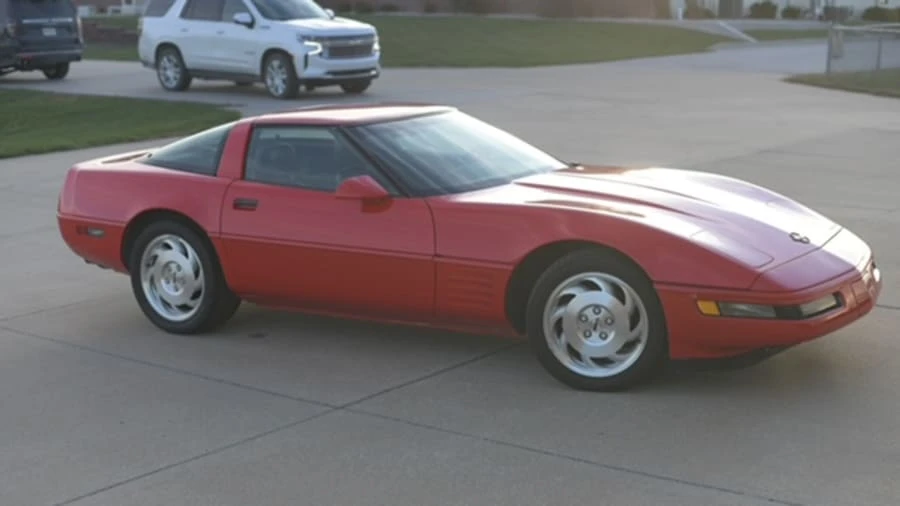 1993 Chevrolet Corvette C4 - Image 6 of 16