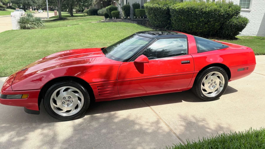 1993 Chevrolet Corvette C4 - Image 2 of 11