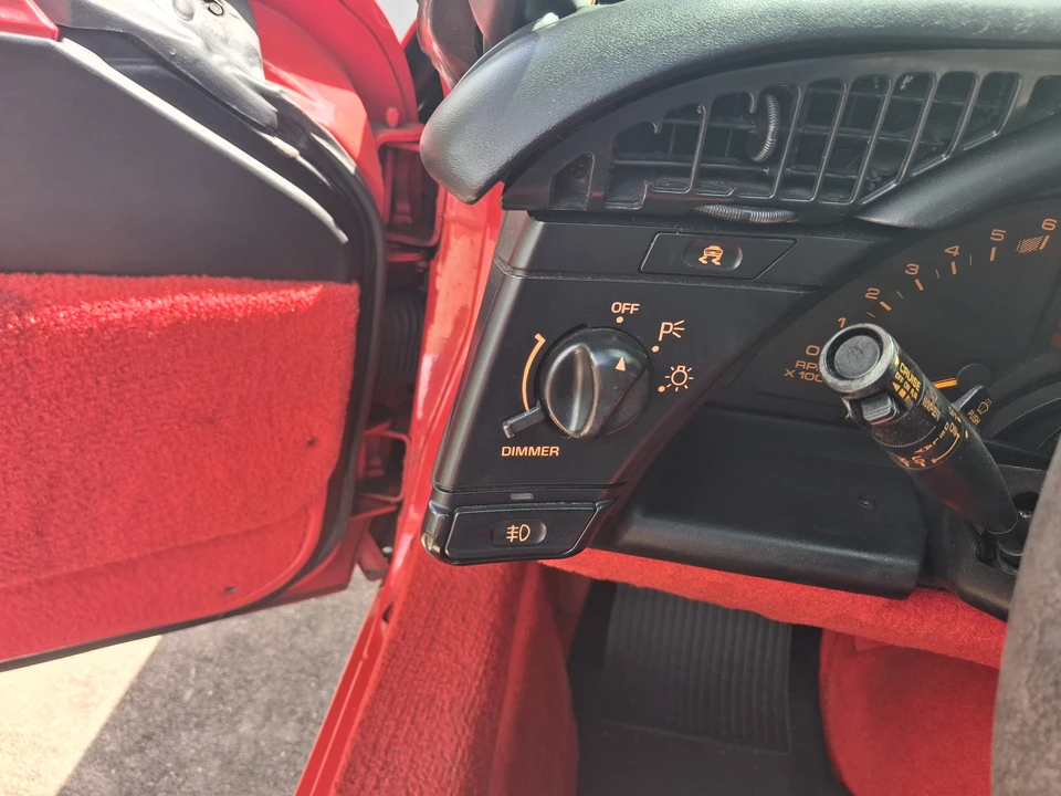 1993 Chevrolet Corvette C4 - Image 27 of 31