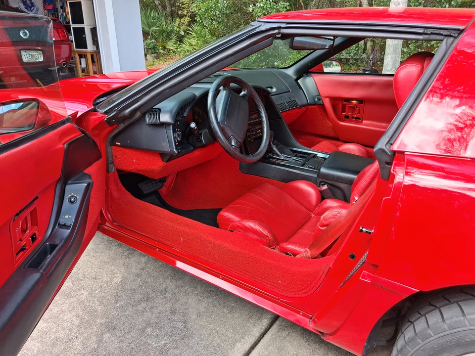 1993 Chevrolet Corvette C4 - Image 24 of 31