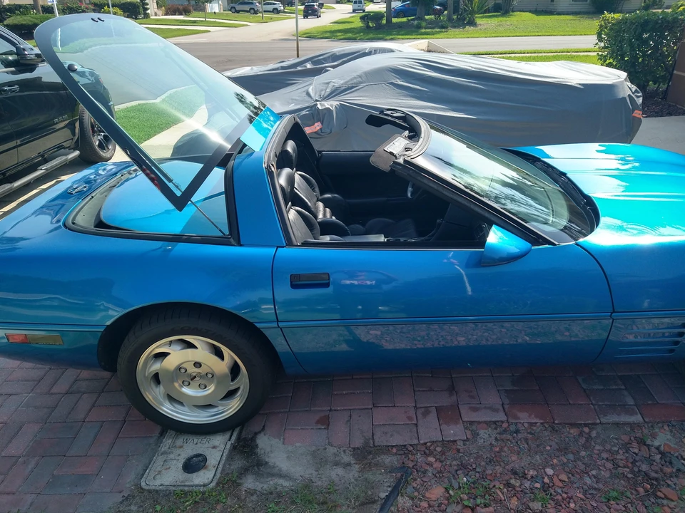 1993 Chevrolet Corvette C4 - Image 21 of 31