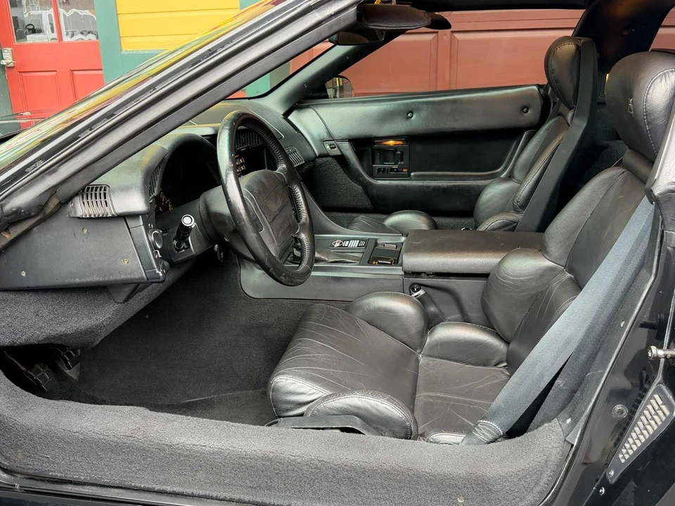 1993 Chevrolet Corvette C4 - Image 16 of 31