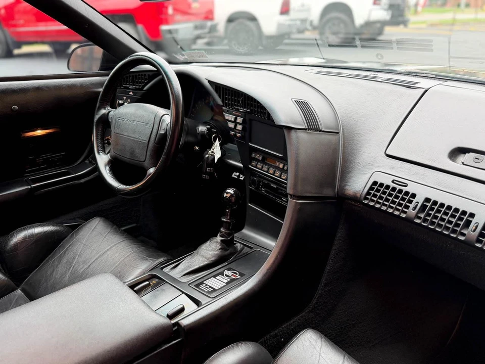 1993 Chevrolet Corvette C4 - Image 22 of 31