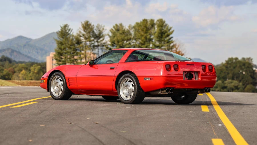 1993 Chevrolet Corvette C4 - Image 2 of 31