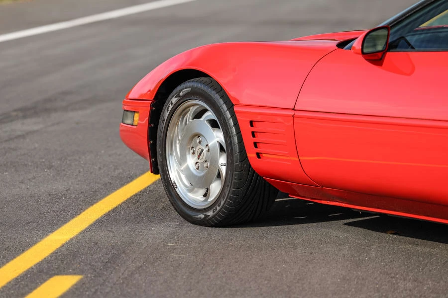 1993 Chevrolet Corvette C4 - Image 13 of 31