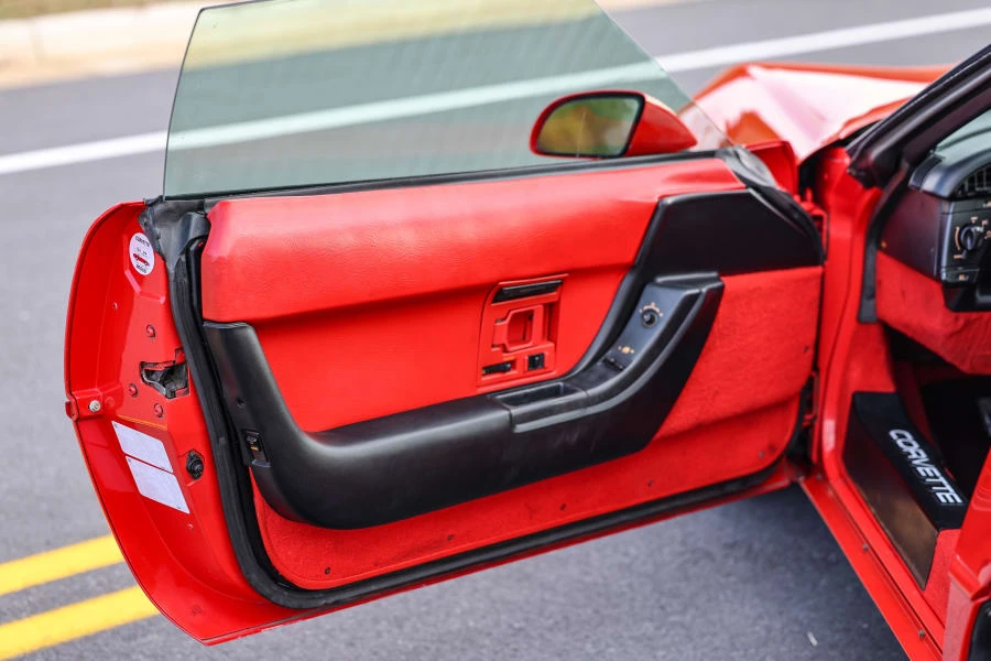 1993 Chevrolet Corvette C4 - Image 26 of 31