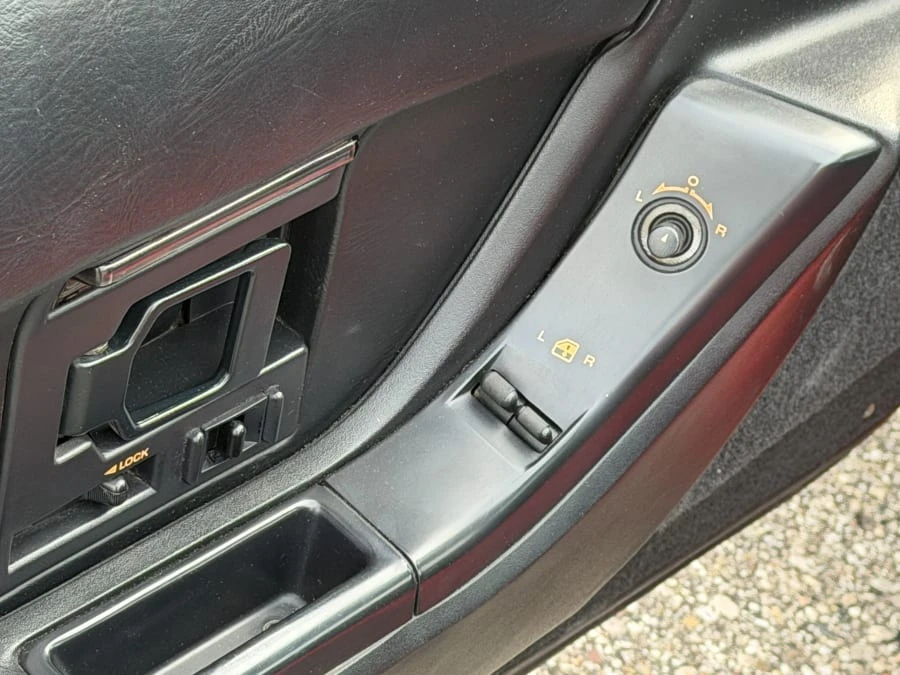 1993 Chevrolet Corvette C4 - Image 21 of 31
