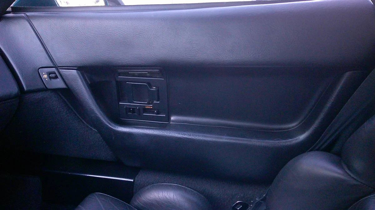 1993 Chevrolet Corvette C4 - Image 12 of 19