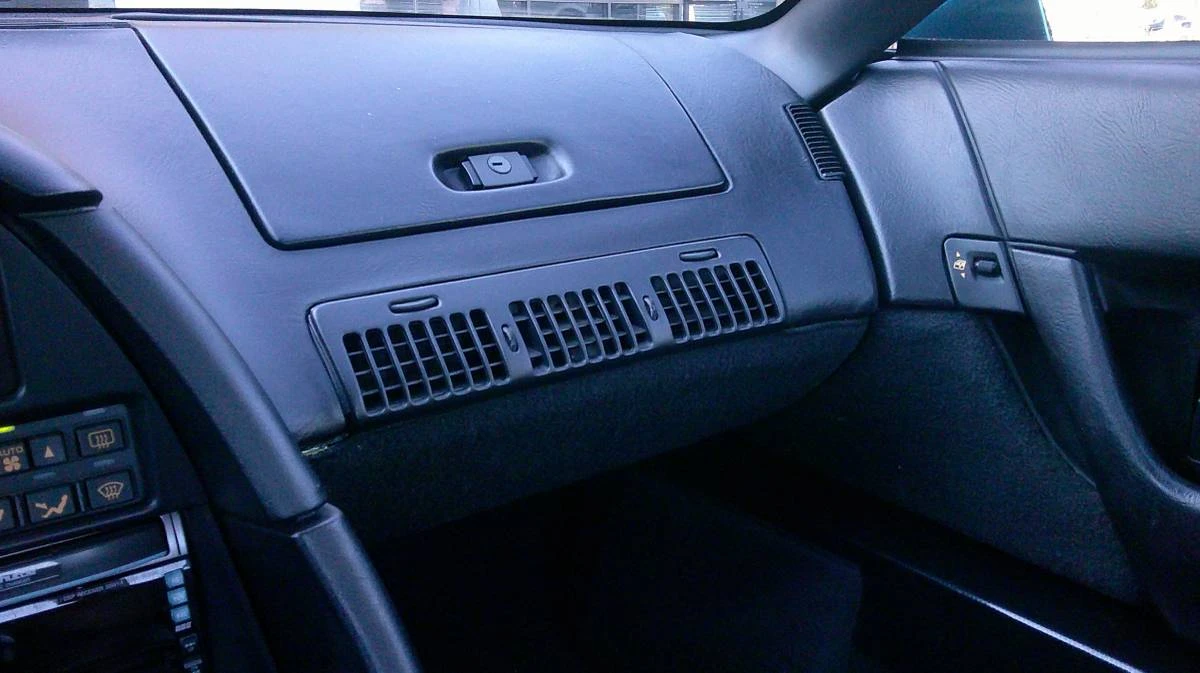 1993 Chevrolet Corvette C4 - Image 11 of 19