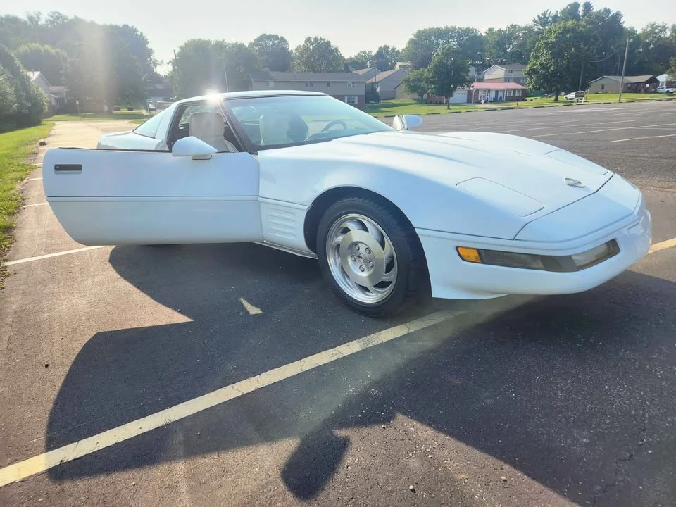 1993 Chevrolet Corvette C4 - Image 4 of 13