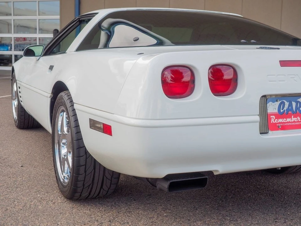 1993 Chevrolet Corvette C4 - Image 17 of 31