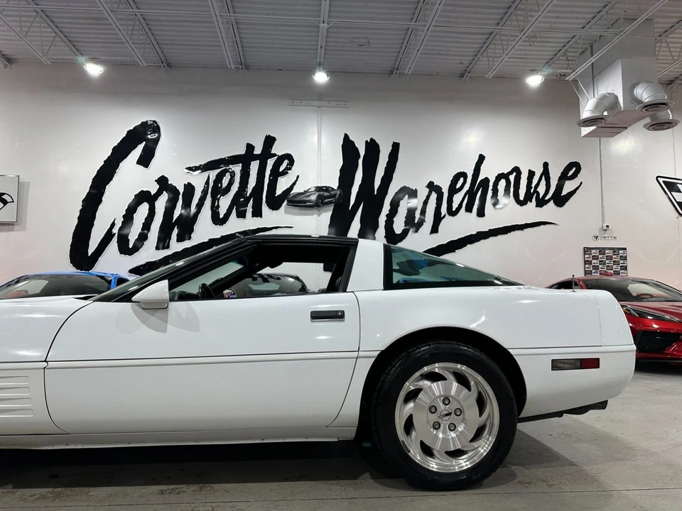 1993 Chevrolet Corvette C4 - Image 8 of 21