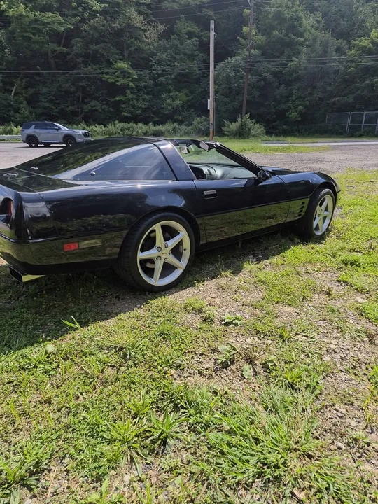 1993 Chevrolet Corvette C4 - Image 5 of 12