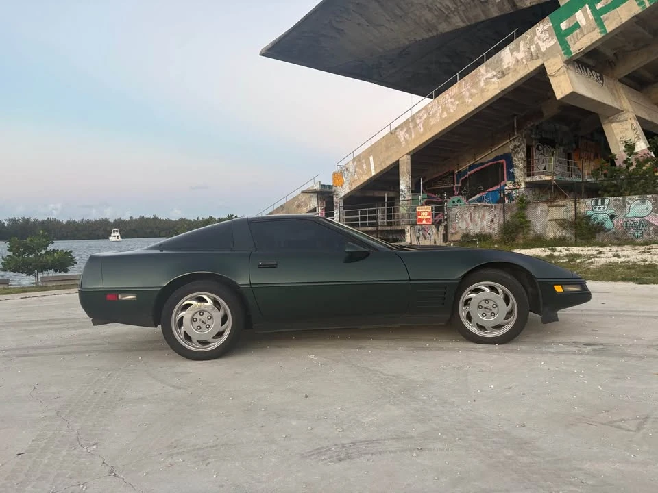 1993 Chevrolet Corvette C4 - Image 2 of 11