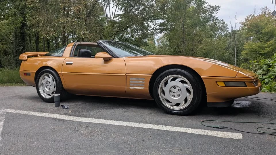 1993 Chevrolet Corvette C4 - Image 4 of 12