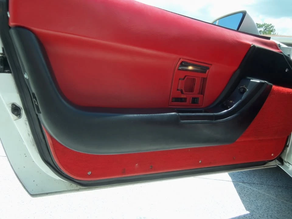 1993 Chevrolet Corvette C4 - Image 6 of 17
