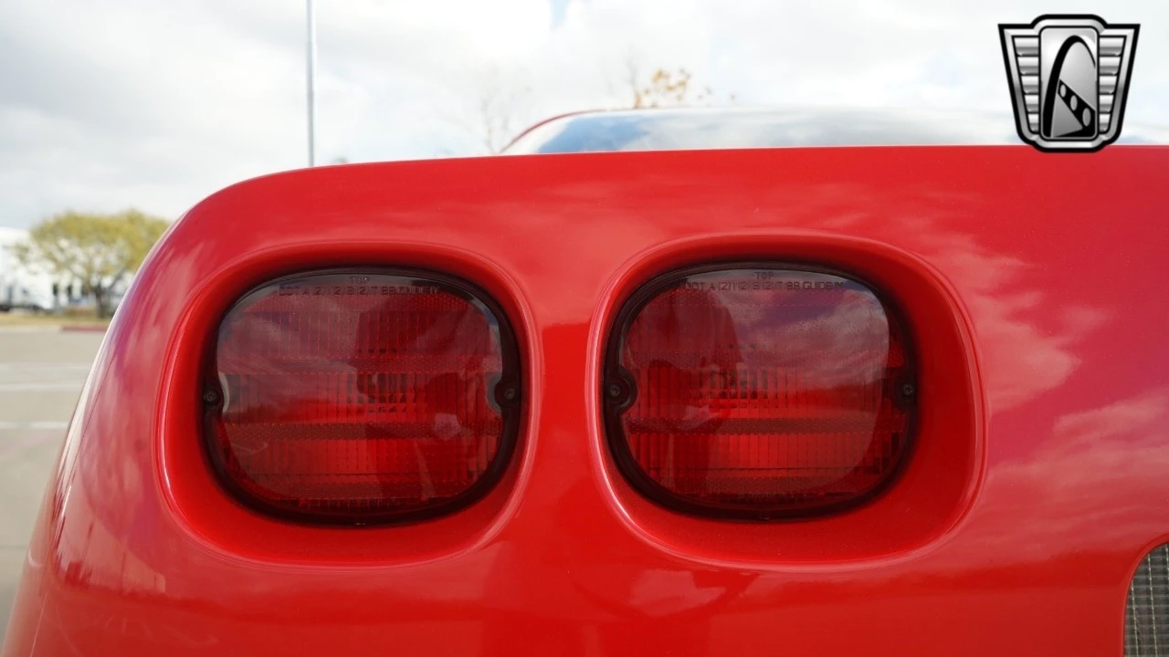 1993 Chevrolet Corvette C4 - Image 15 of 21