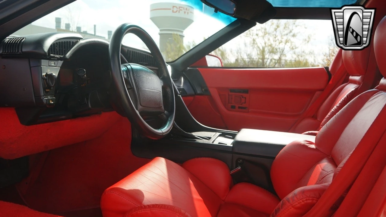 1993 Chevrolet Corvette C4 - Image 17 of 21