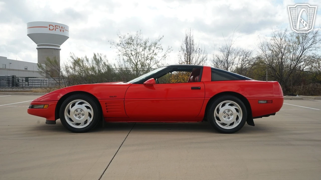 1993 Chevrolet Corvette C4 - Image 8 of 12