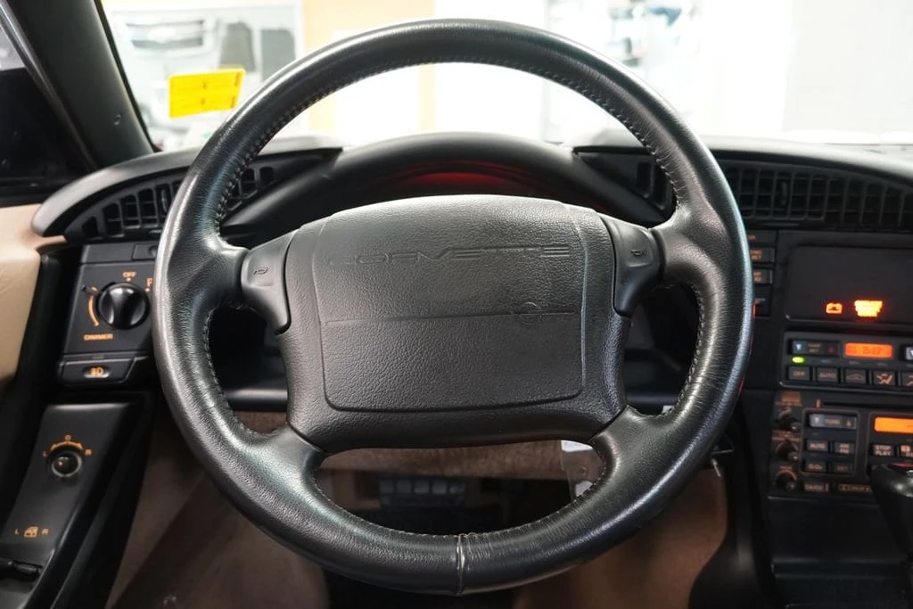 1993 Chevrolet Corvette C4 - Image 16 of 30