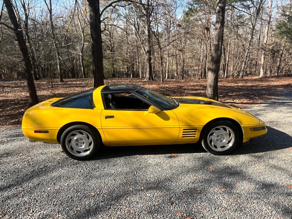 1993 Chevrolet Corvette C4 - Image 5 of 16