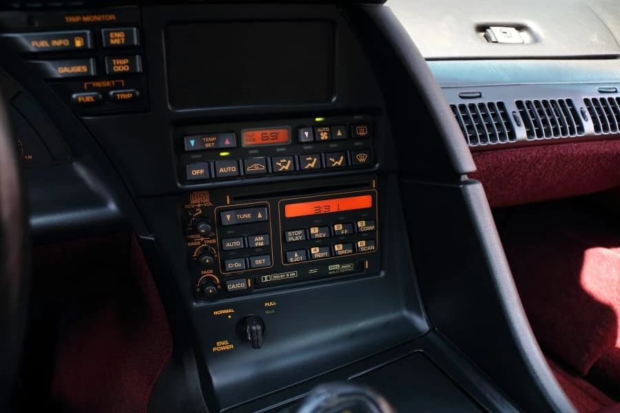 1993 Chevrolet Corvette C4 ZR1 - Image 25 of 31