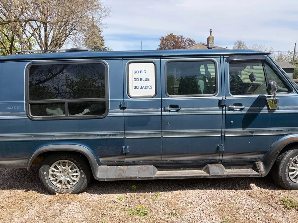 1993 Chevrolet G-Series Van - Image 2 of 20