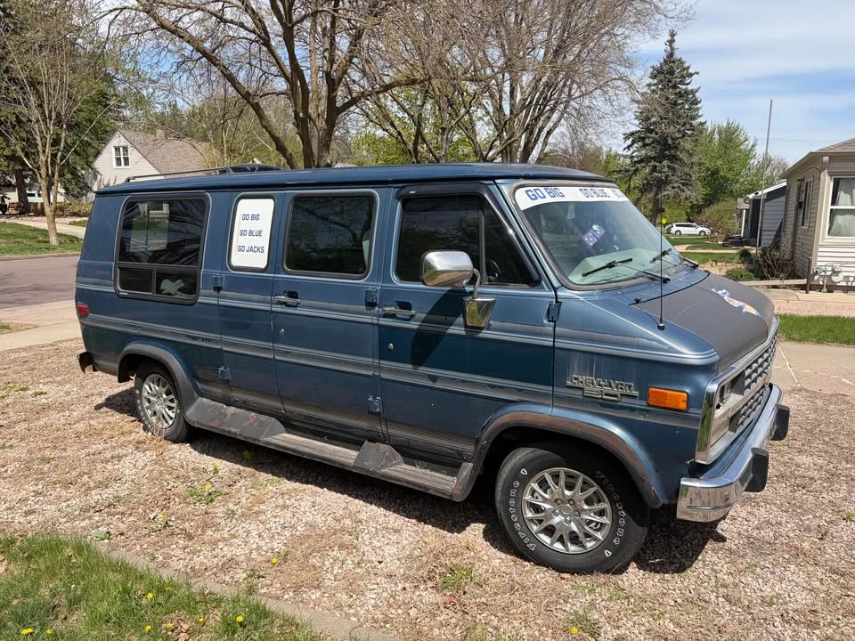 1993 Chevrolet G-Series Van - Image 3 of 20